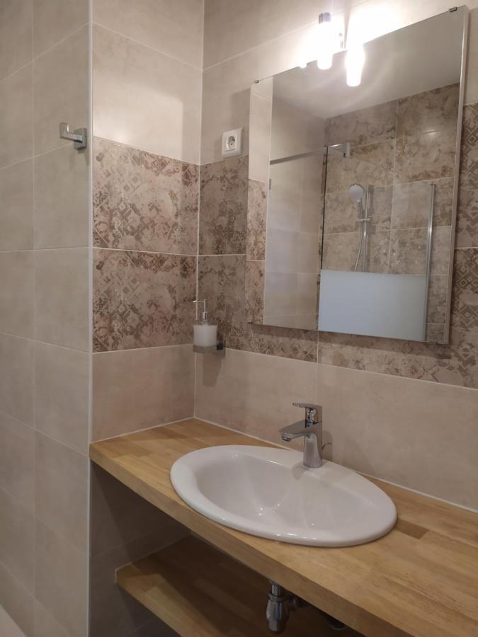 Hotel La Rapiette de Noblat Saint-Léonard-de-Noblat Esterno foto