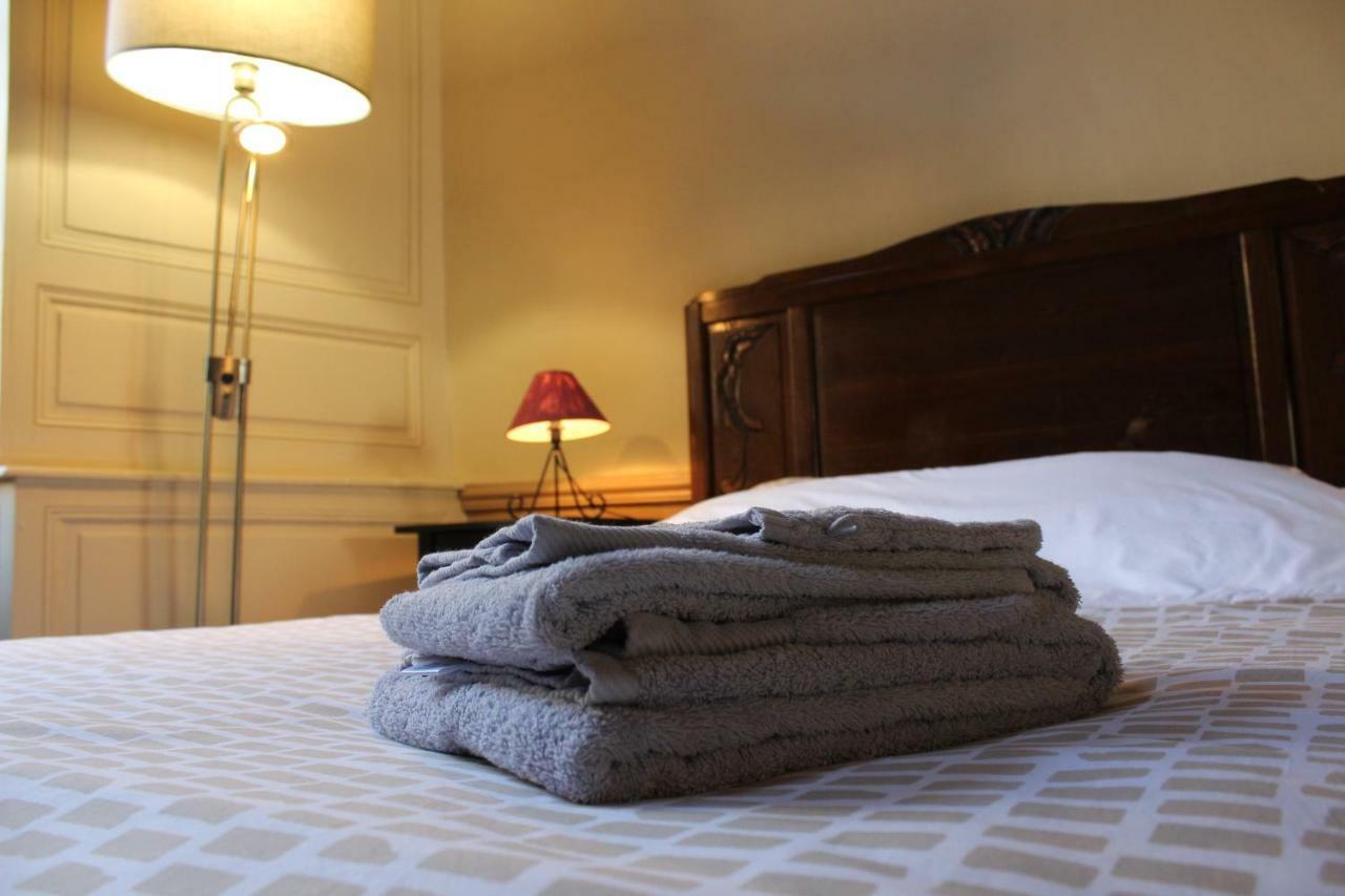 Hotel La Rapiette de Noblat Saint-Léonard-de-Noblat Esterno foto